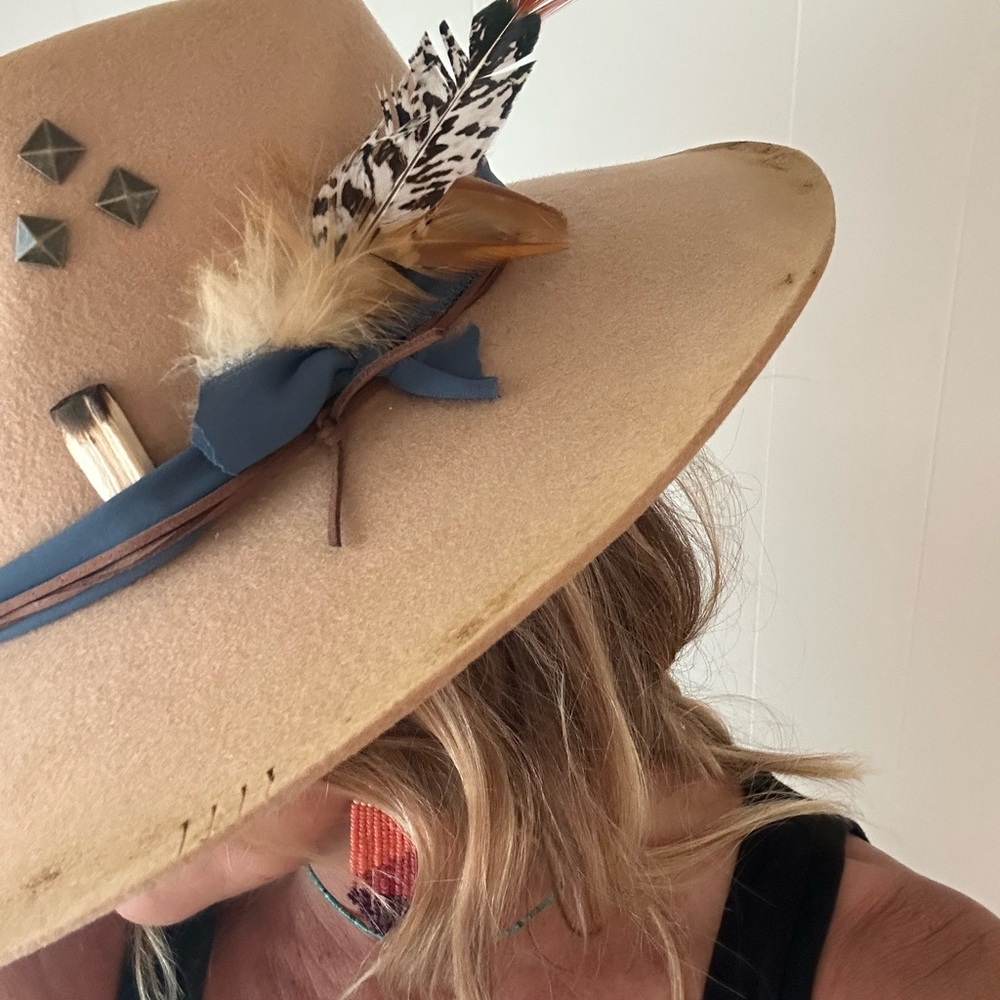 Camel Wide-Brimmed Fedora - 100% Australian Wool, Feathers, Silk Interior,Size L